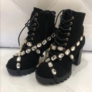 Diamond chunky boots